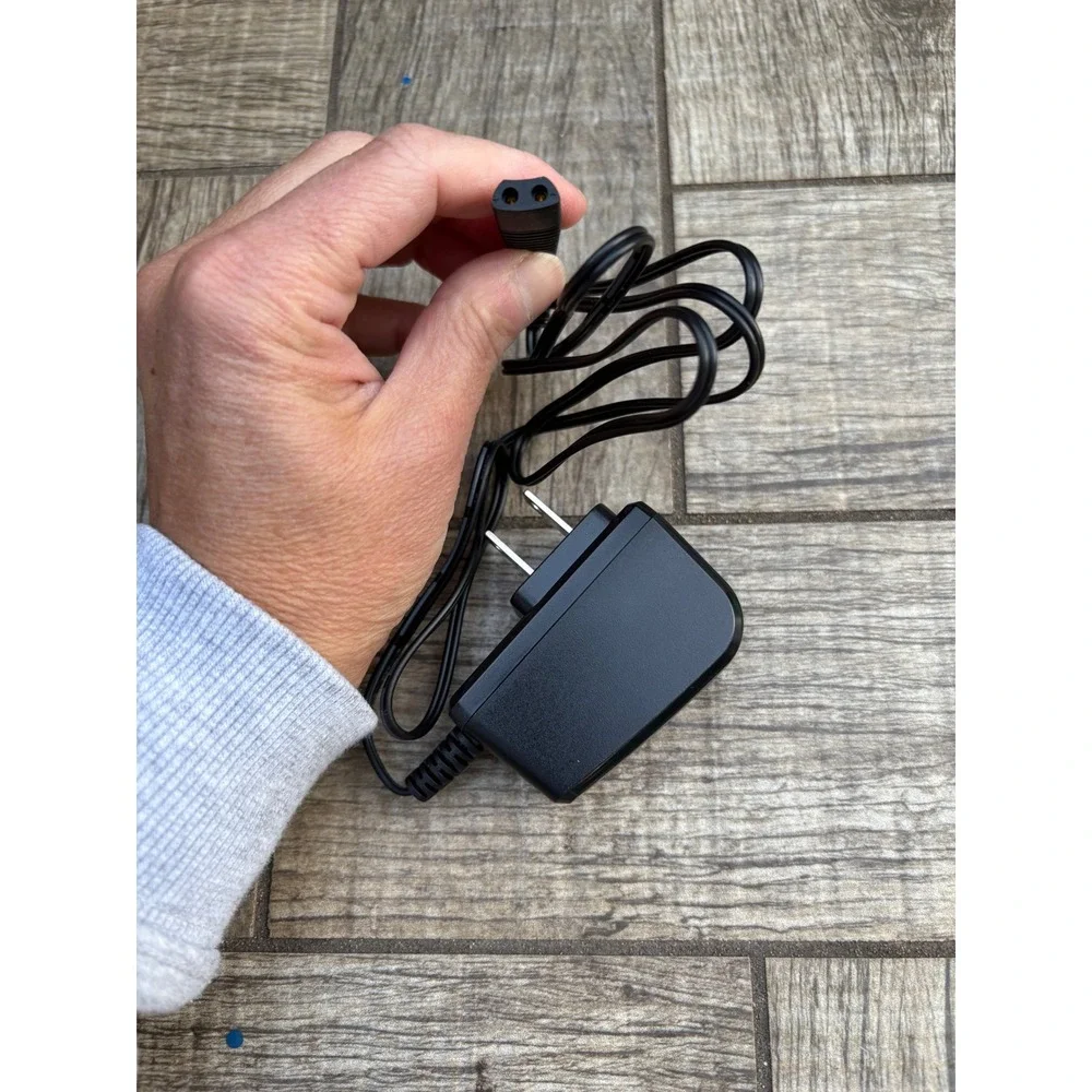 AC to DC Power Adapter Charger 15V 0.4A Model HY-060120400U